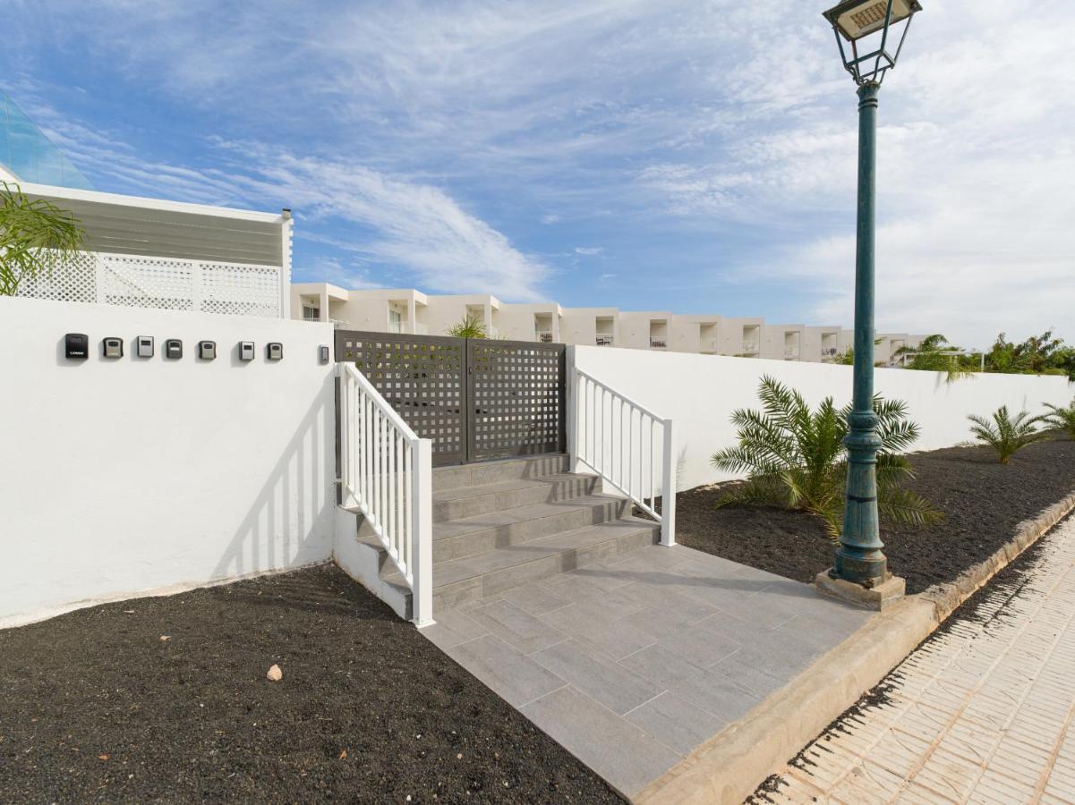 Homeforguest Sunset Senator With Pool And Terrace In Costa Teguise Exteriör bild