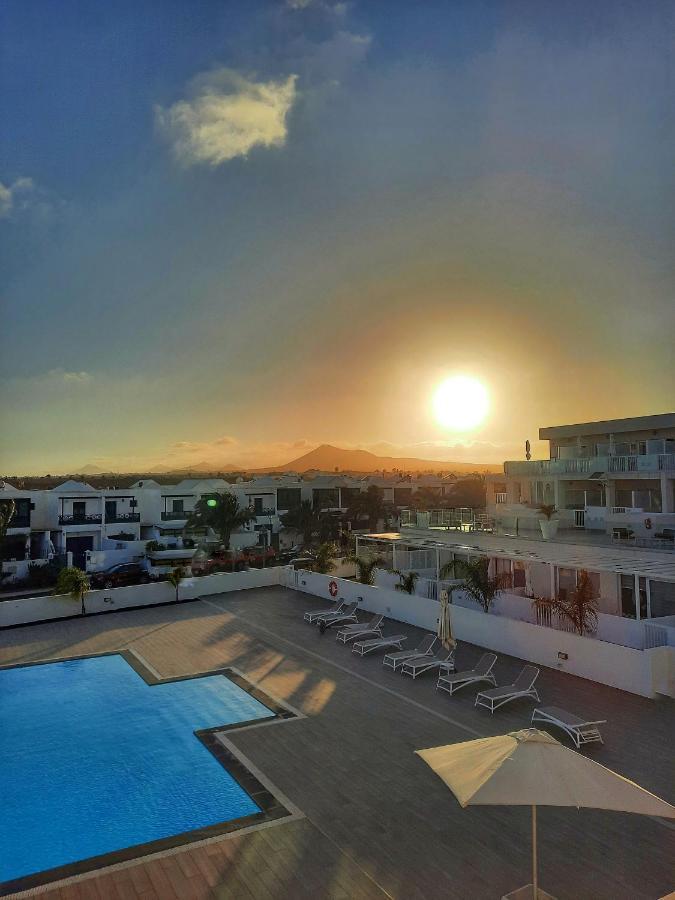 Homeforguest Sunset Senator With Pool And Terrace In Costa Teguise Exteriör bild